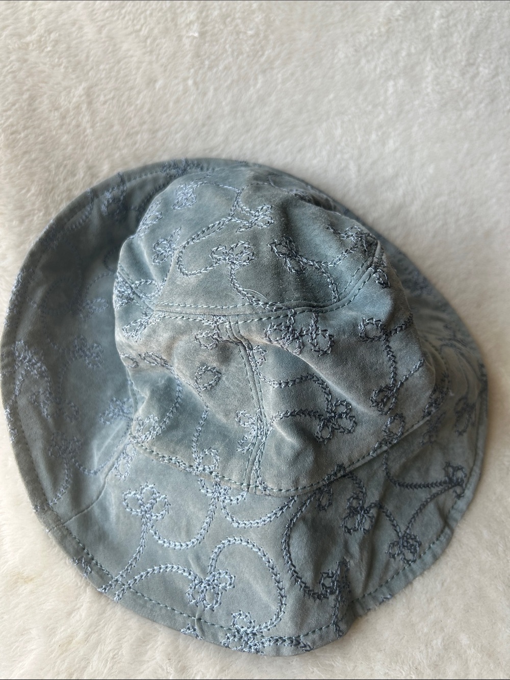 Wilson’s leather suede blue bucket hat Y2K NWT L/XL
